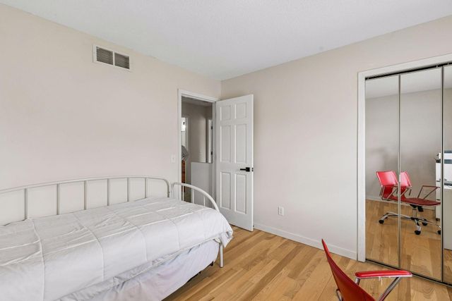 20955 Jamestown Avenue, Lakeville, MN 55044