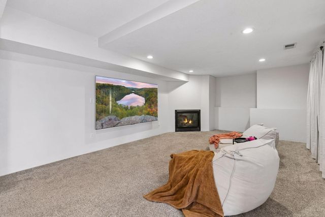 20955 Jamestown Avenue, Lakeville, MN 55044