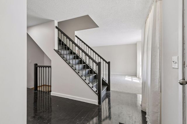 20955 Jamestown Avenue, Lakeville, MN 55044