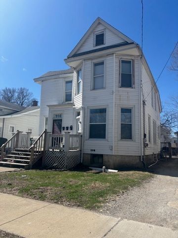 708 N Lee Street, Bloomington, IL 61701