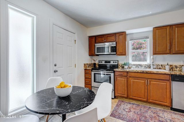 831 E Claybourne Avenue, Salt Lake City, UT 84106
