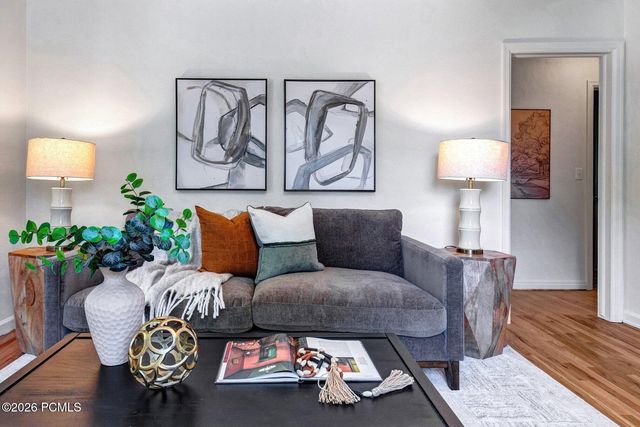 831 E Claybourne Avenue, Salt Lake City, UT 84106