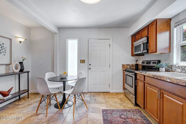 831 E Claybourne Avenue, Salt Lake City, UT 84106