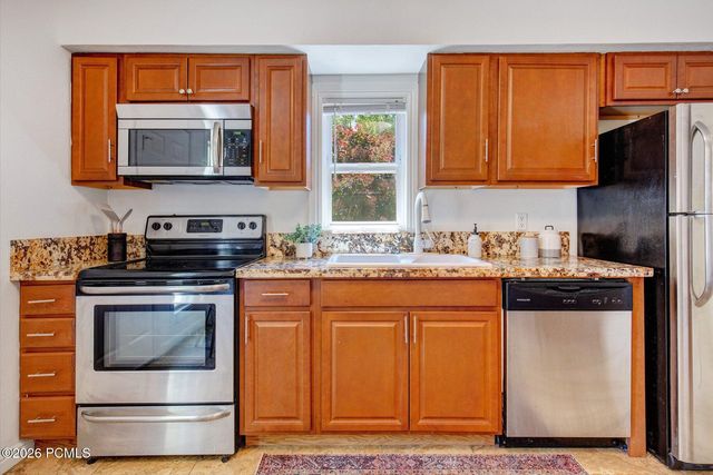 831 E Claybourne Avenue, Salt Lake City, UT 84106