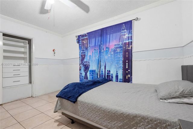 5001 Madison Street, Hollywood, FL 33021