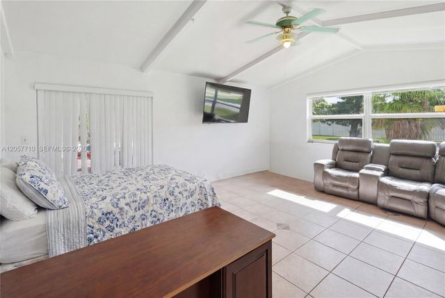 5001 Madison Street, Hollywood, FL 33021