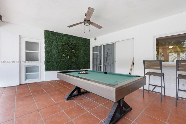 5001 Madison Street, Hollywood, FL 33021