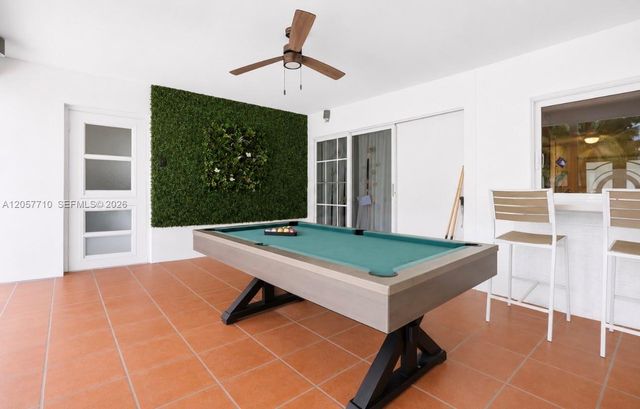 5001 Madison Street, Hollywood, FL 33021