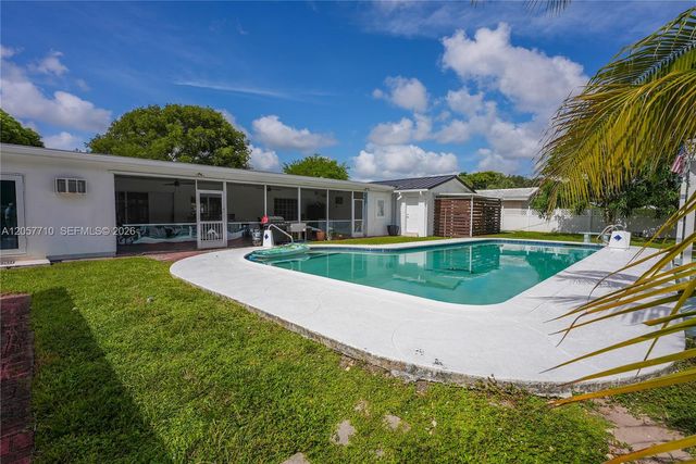 5001 Madison Street, Hollywood, FL 33021