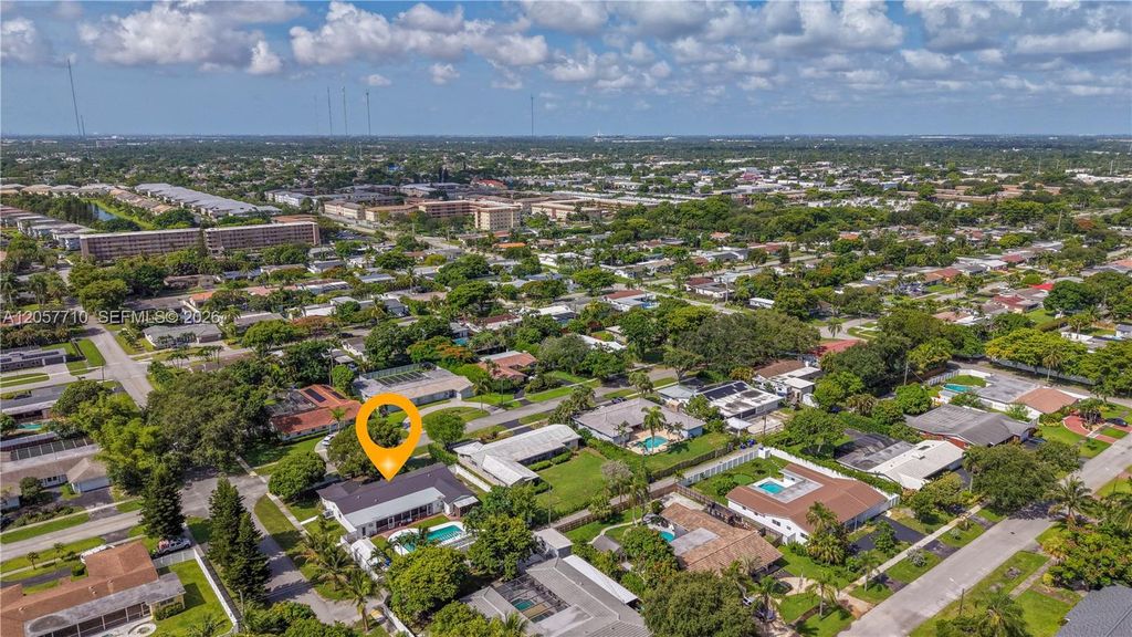 5001 Madison Street, Hollywood, FL 33021
