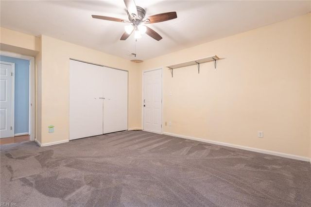 1864 Aquamarine DR, Virginia Beach, VA 23456