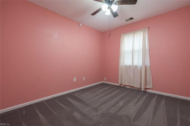 1864 Aquamarine DR, Virginia Beach, VA 23456