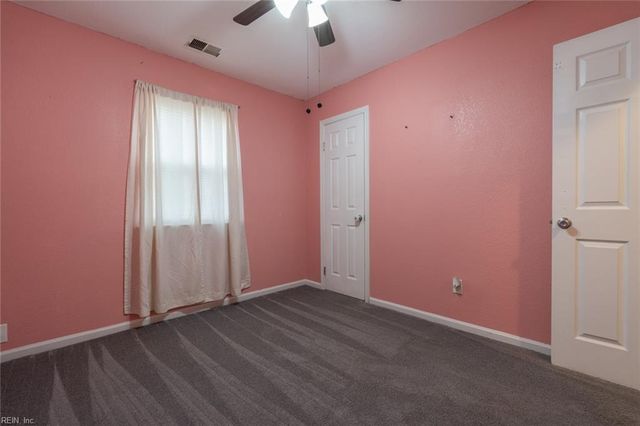 1864 Aquamarine DR, Virginia Beach, VA 23456