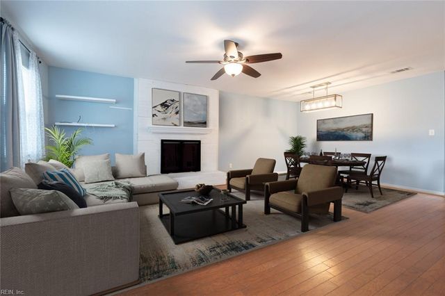 1864 Aquamarine DR, Virginia Beach, VA 23456