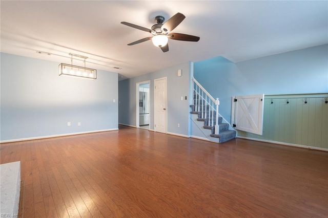 1864 Aquamarine DR, Virginia Beach, VA 23456