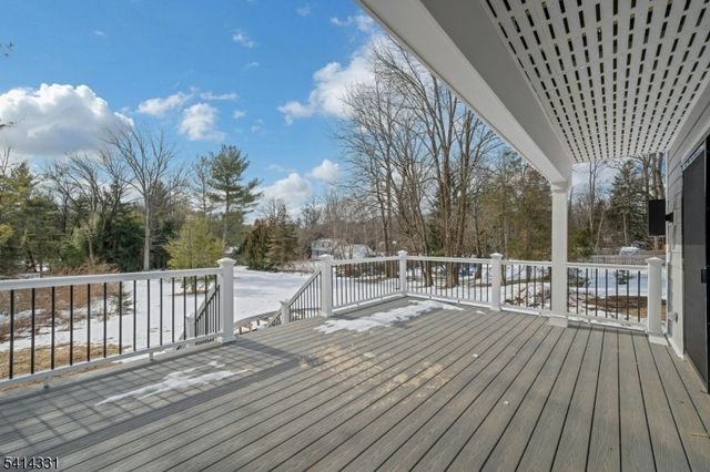 126 Emerson Ln, Berkeley Heights Twp., NJ 07922