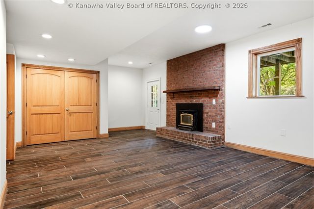 1589 Mount Alpha Road, Charleston, WV 25304