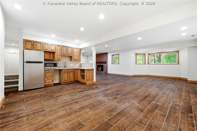 1589 Mount Alpha Road, Charleston, WV 25304