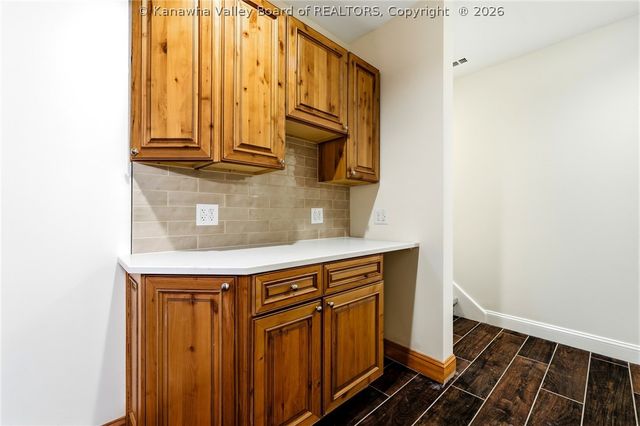 1589 Mount Alpha Road, Charleston, WV 25304