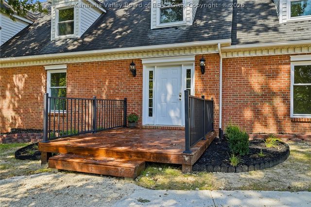 1589 Mount Alpha Road, Charleston, WV 25304