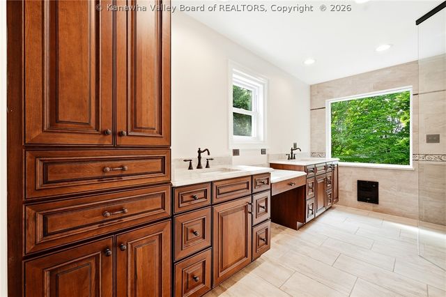 1589 Mount Alpha Road, Charleston, WV 25304