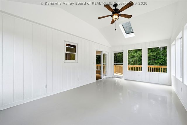 1589 Mount Alpha Road, Charleston, WV 25304