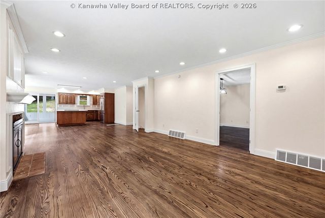 1589 Mount Alpha Road, Charleston, WV 25304