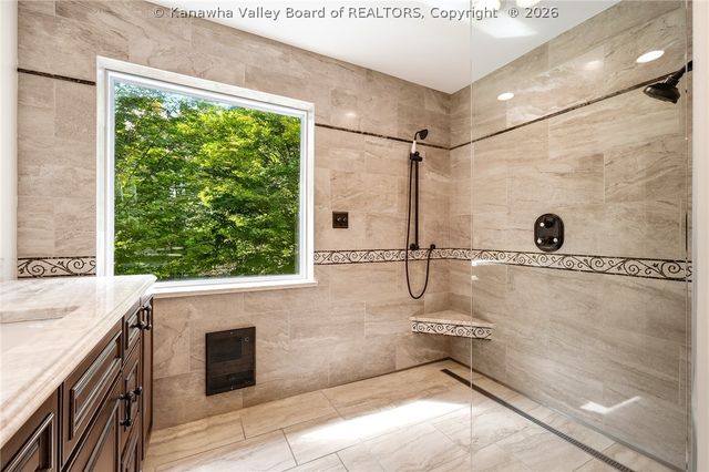 1589 Mount Alpha Road, Charleston, WV 25304