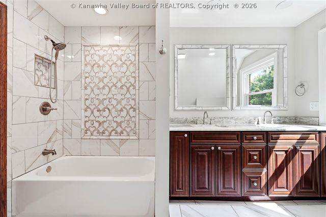 1589 Mount Alpha Road, Charleston, WV 25304