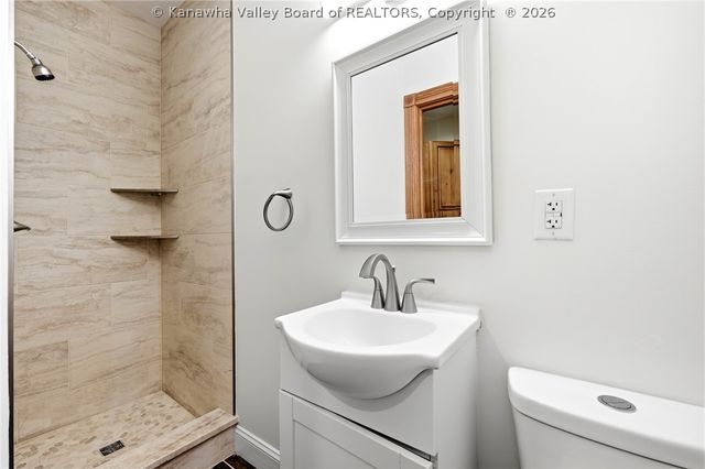 1589 Mount Alpha Road, Charleston, WV 25304