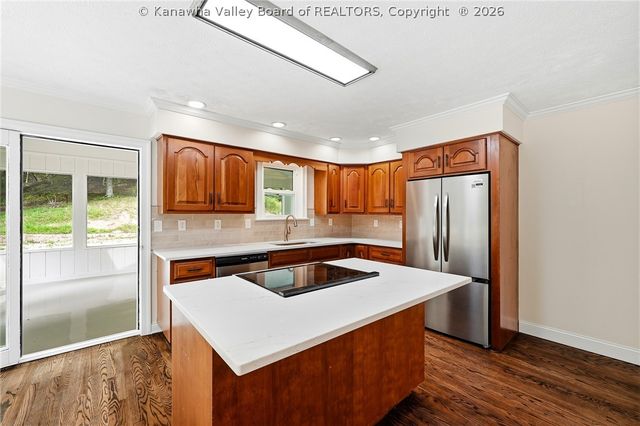 1589 Mount Alpha Road, Charleston, WV 25304