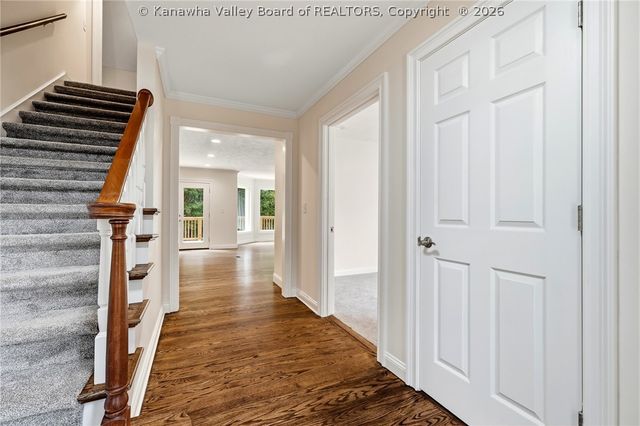 1589 Mount Alpha Road, Charleston, WV 25304