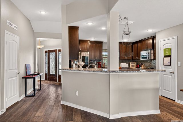 4317 CR 251, Hondo, TX 78861