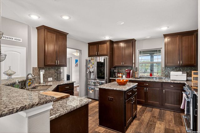 4317 CR 251, Hondo, TX 78861