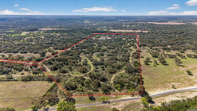 4317 CR 251, Hondo, TX 78861