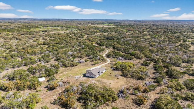4317 CR 251, Hondo, TX 78861