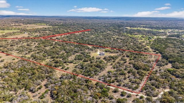 4317 CR 251, Hondo, TX 78861