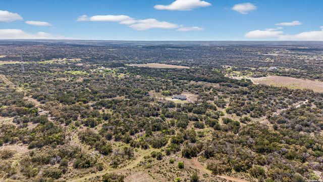 4317 CR 251, Hondo, TX 78861