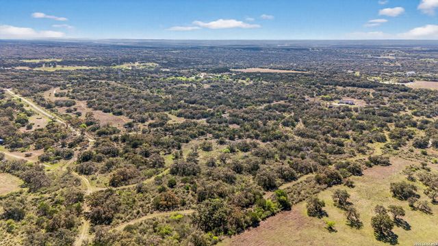 4317 CR 251, Hondo, TX 78861