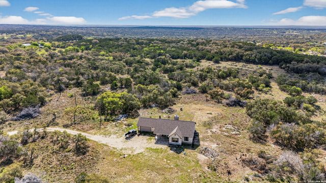 4317 CR 251, Hondo, TX 78861