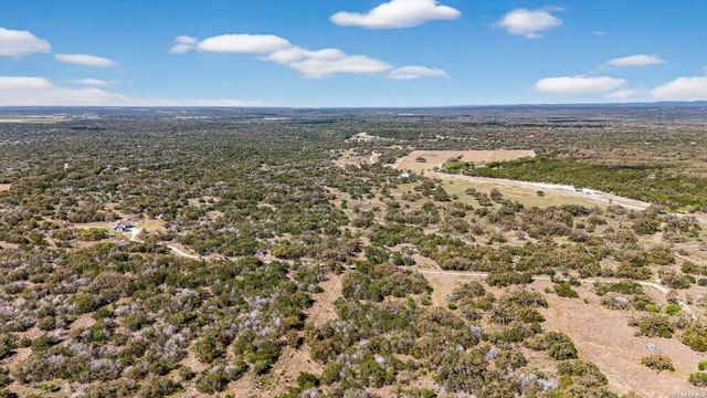 4317 CR 251, Hondo, TX 78861