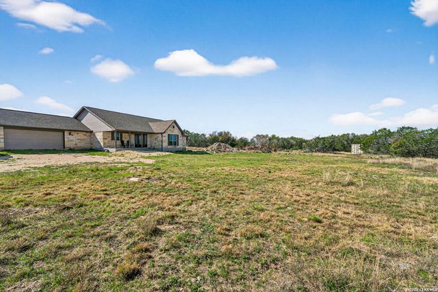 4317 CR 251, Hondo, TX 78861