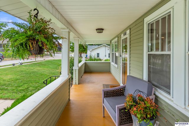 5880 Bancroft Street, Omaha, NE 68106