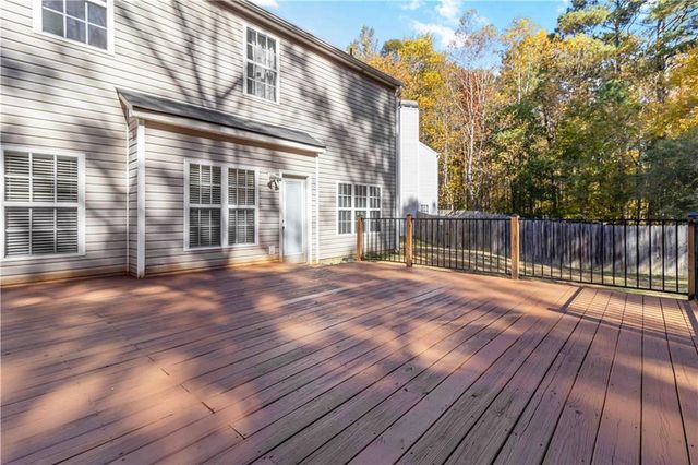 3967 Moos Creek Court, Loganville, GA 30052