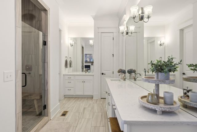 8002 Jonathan Drive, Ooltewah, TN 37363