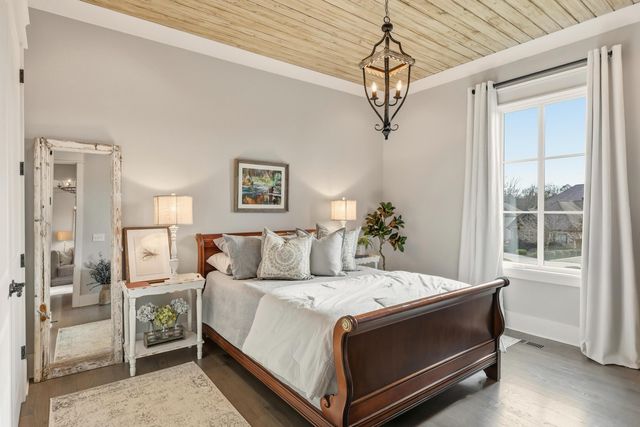 8002 Jonathan Drive, Ooltewah, TN 37363