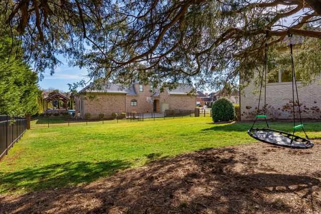 8002 Jonathan Drive, Ooltewah, TN 37363