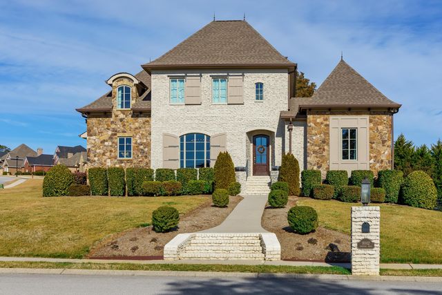 8002 Jonathan Drive, Ooltewah, TN 37363