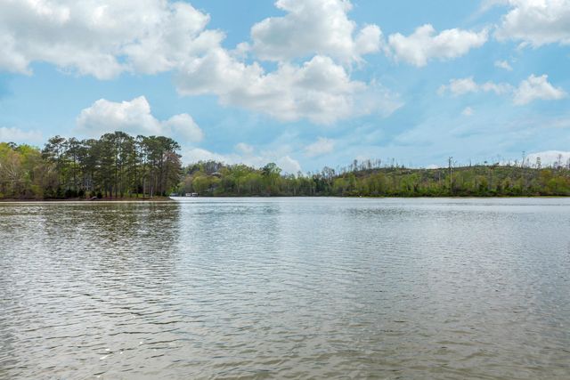 8002 Jonathan Drive, Ooltewah, TN 37363