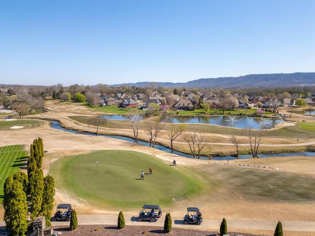 8002 Jonathan Drive, Ooltewah, TN 37363